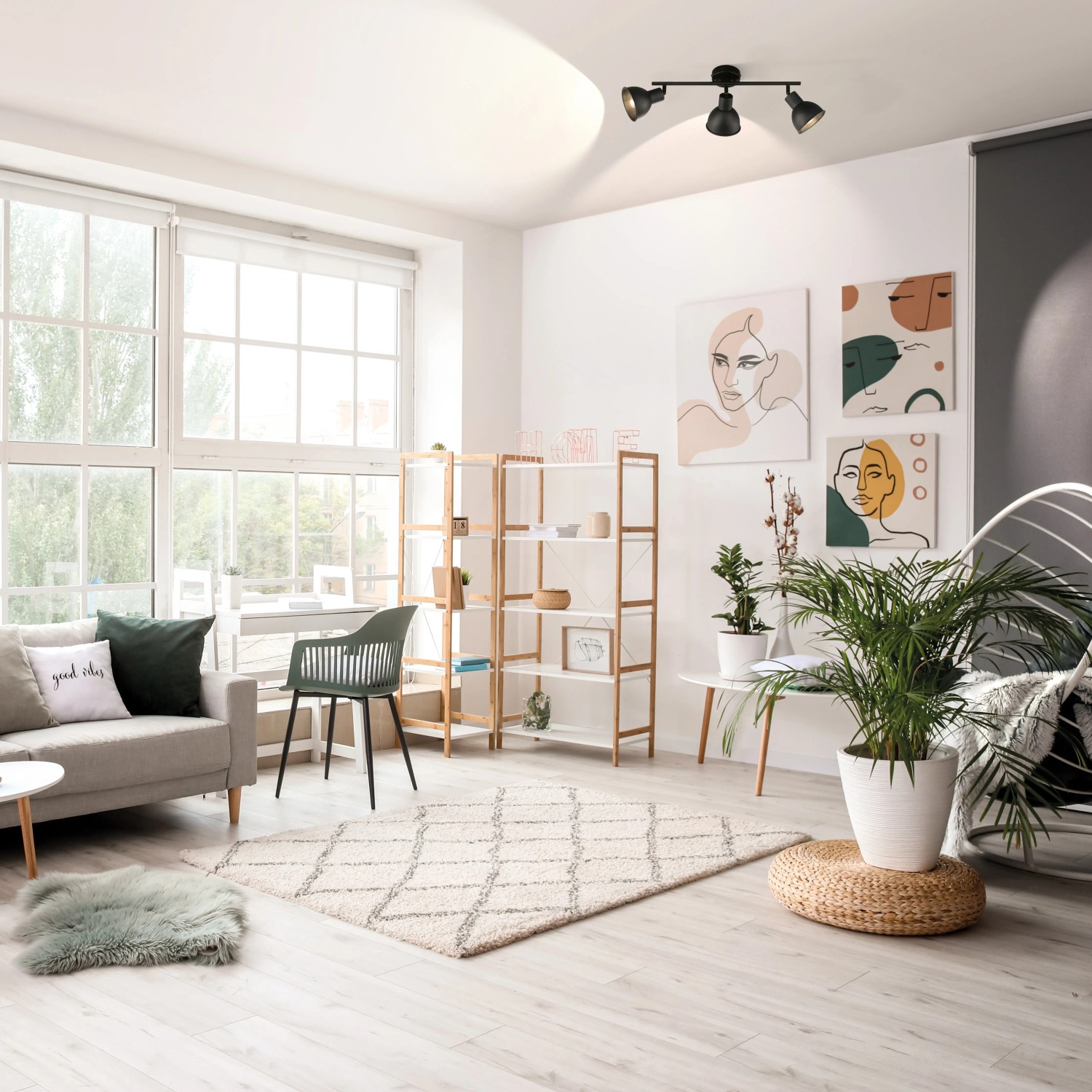 Schwarze, 3-flammige Fischer & Honsel Deckenleuchte Speedy im modernen Wohnraum.