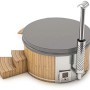 Finntherm Holz Badefass Stockholm mit Thermoholz-Verkleidung, Ofen und Abdeckung.