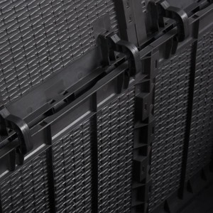Detailaufnahme: Schwarze VidaXL Garten-Aufbewahrungsbox (180 L) aus PP Rattan, Fokus auf Verbindungselemente.