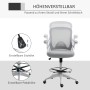 Hellgrauer Vinsetto Bürostuhl mit Netzrücken, verstellbarer Sitz- und Pedalhöhe für ergonomisches Sitzen.