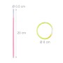 Bunte Knicklichter: ein pinker Leuchtstab (20x0,5 cm) und ein gelbes Armband (Ø 6 cm) mit Verbindern für Partys.