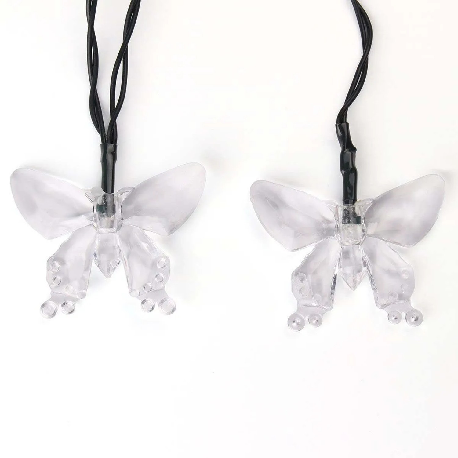 Zwei transparente Schmetterling-LEDs der Salcar Solar-Lichterkette für Außenbeleuchtung.