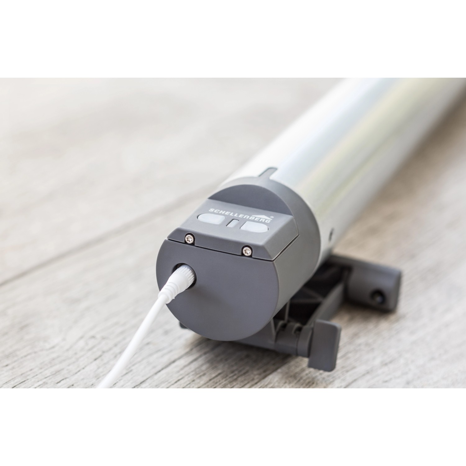 Schellenberg Funk-Markisenantrieb Smart Home Premium mit Solarpanel und Netzteil.