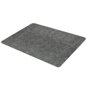 Graue Björn&Schiller Bodenschutzmatte 100x120cm aus Plastik als Kratzschutz für Schreibtischunterlage.