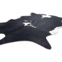 Schwarzer RugsX Teppich in Form eines Rindsleders, 100x150cm.