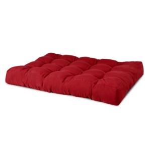 Rotes Paletten-Sitzkissen 120x80x15cm mit stilvollen Heftungen für Europaletten. Robust & komfortabel, Indoor & Outdoor.