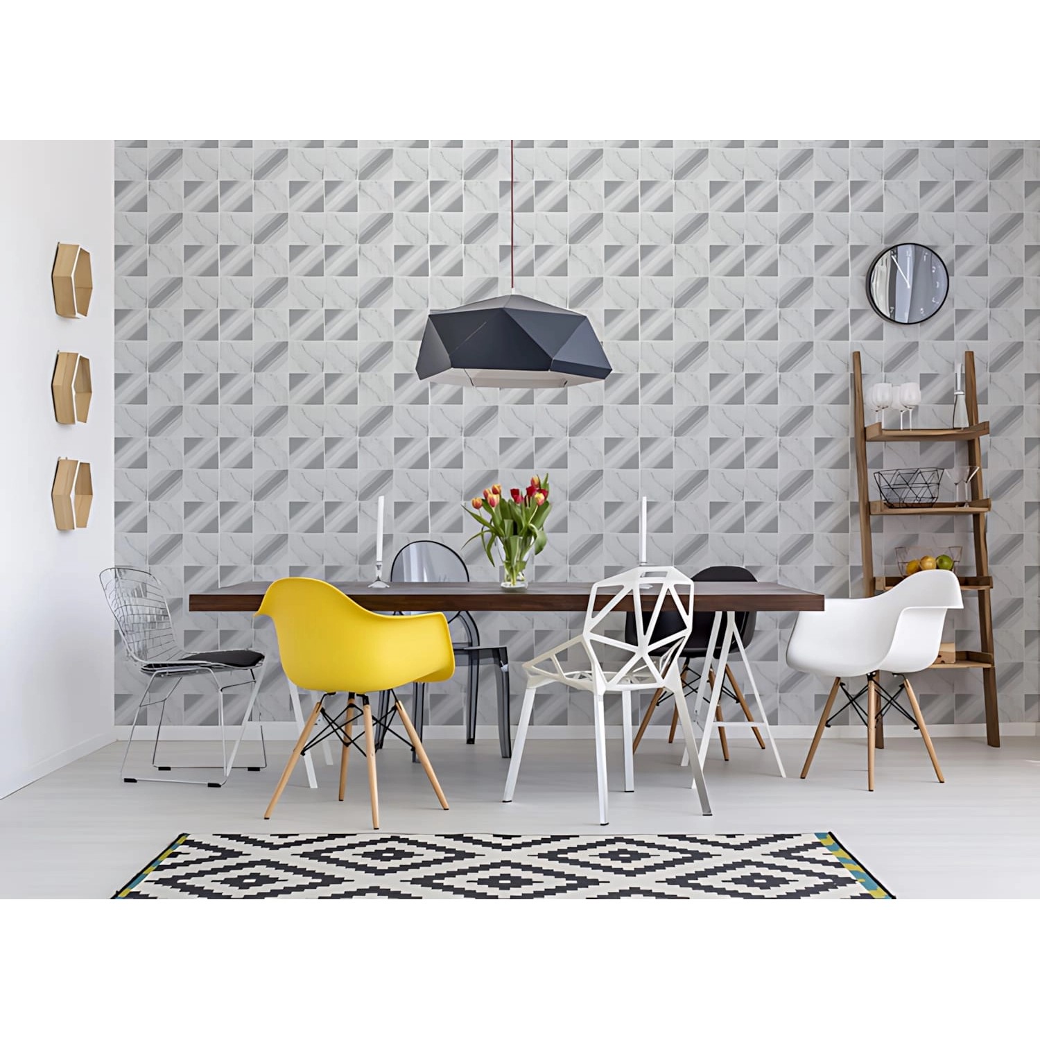 Esszimmer mit EDEM Retro Tapete 85071BR31 in Weiß, Gold und Bronze mit grafischem Muster.