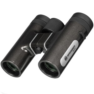 Schwarzes Bresser Spirit Kompakt Fernglas 6x24 für Beobachtungen in der Natur.