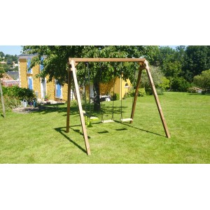 Soulet Holzschaukel Gautier mit 2 Schaukeln und Vis-a-Vis Schaukel im Garten.