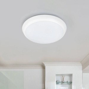 Weiße, runde Arcchio LED Deckenleuchte Augustin für das Badezimmer, 20cm Durchmesser.