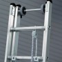 Detailansicht der PROREGAL Sprossen-Seilzugleiter (2-teilig) mit Traverse, 2x18 Sprossen.