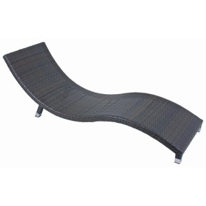 Sonnenliege Caracas aus braunem Kunststoffgeflecht mit Aluminiumgestell für Garten und Terrasse.