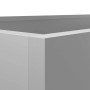 Silberner Pflanzkübel aus verzinktem Stahl, Detailansicht einer Ecke mit glatter Oberfläche.