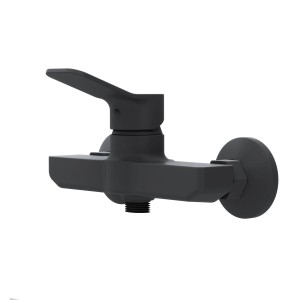 Schwarze AM.PM Einhebel-Duscharmatur Hit aus Messing für die Dusche.