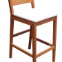 Barhocker aus Eukalyptusholz mit beigem Sitzkissen, Teil des DELUKE Barsets.