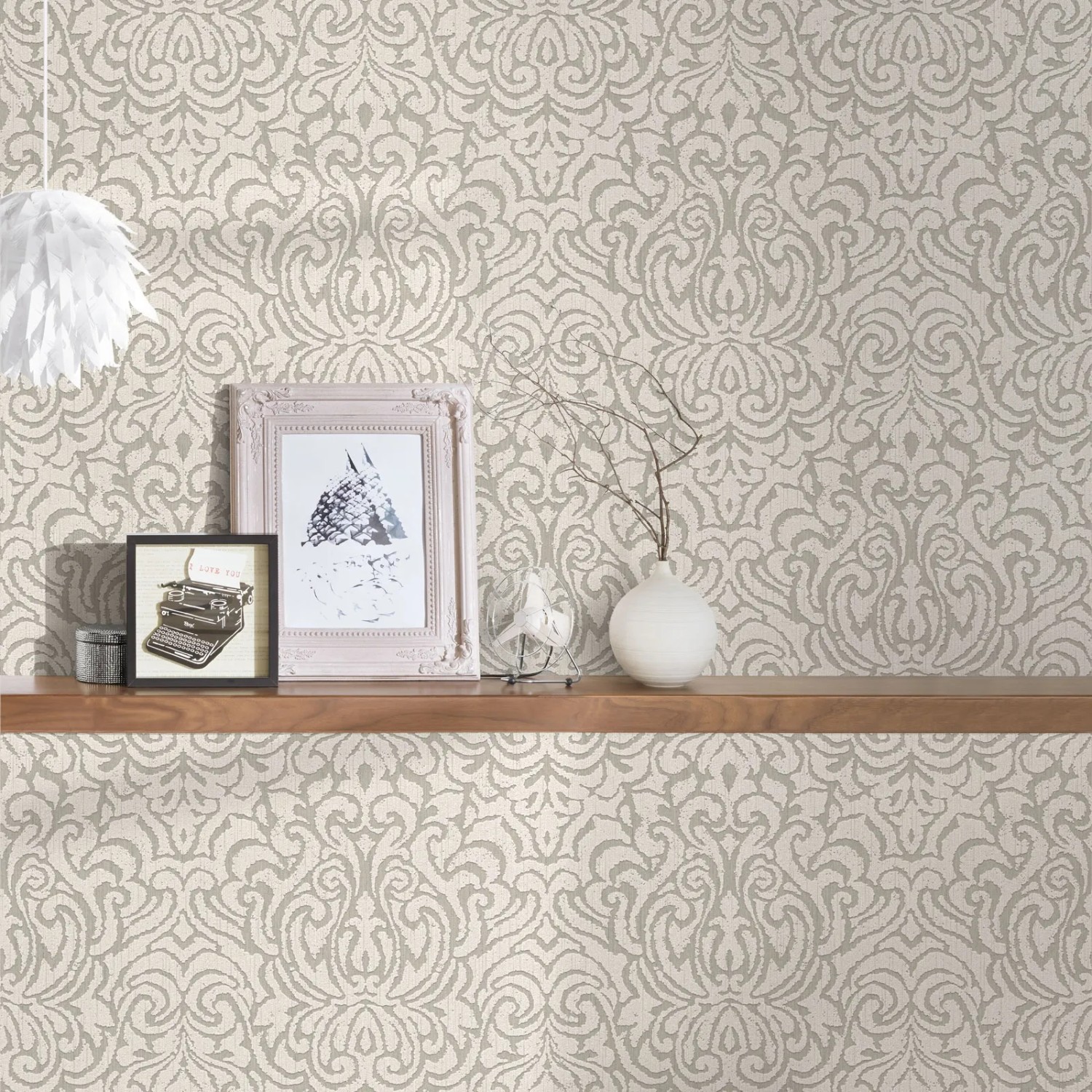 Bricoflor Barock Textiltapete in Creme/Grau mit elegantem Ornament Muster.