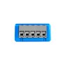 Blaues Shelly Smart-Relais Mini Gen4 für die Hausautomation, Detailansicht der Anschlüsse.