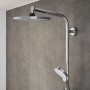 Hansgrohe Crometta S240 Duschbrause-Set mit Kopf- und Handbrause, Thermostat in Chrom.