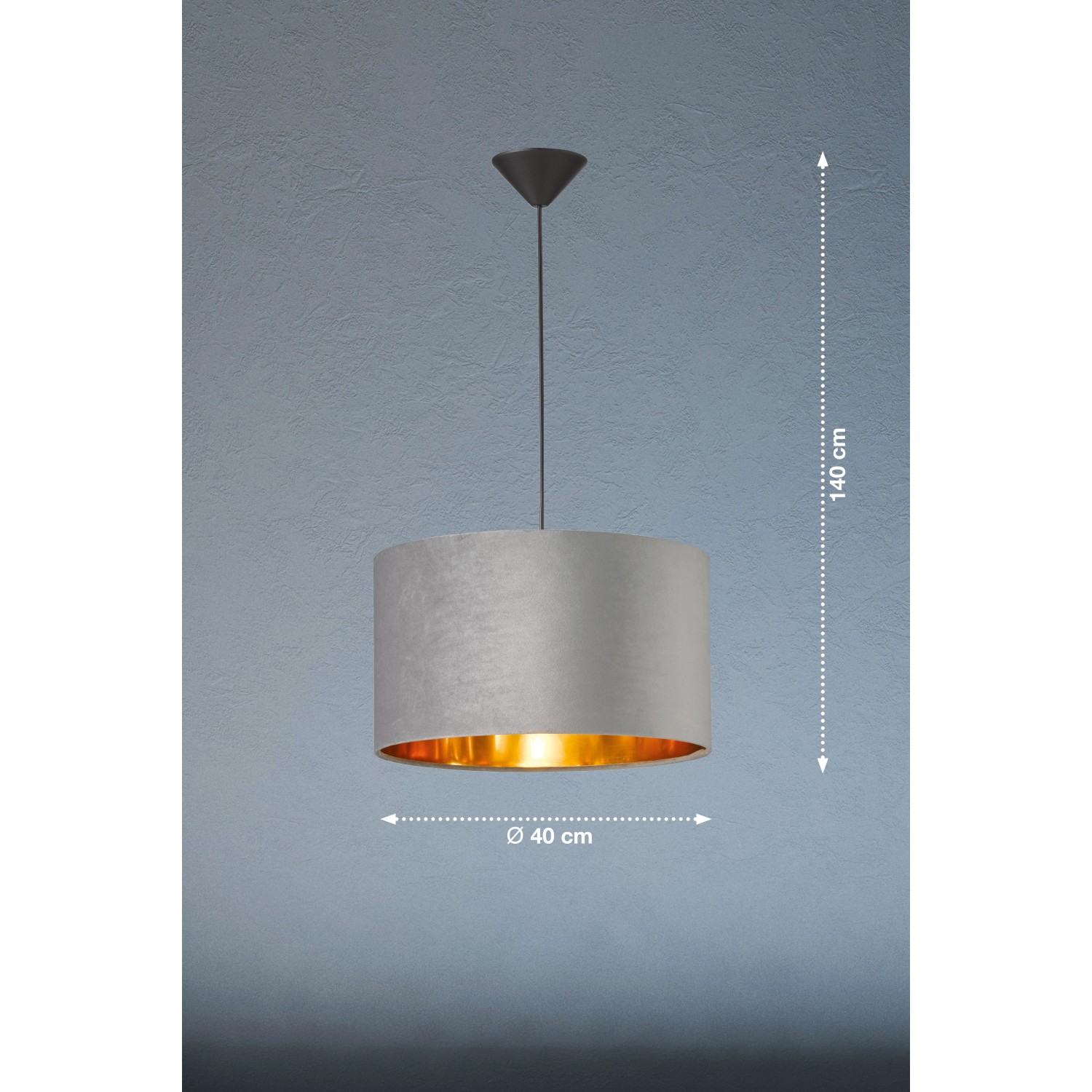 Graue Fischer & Honsel Pendelleuchte Aura Samt, Ø 40 cm, mit goldfarbener Innenseite für stimmungsvolles Licht.
