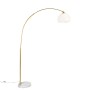 Moderne Bogenlampe in Messingoptik mit weißem Schirm und Marmorfuß. Innenleuchte für Wohnzimmer.