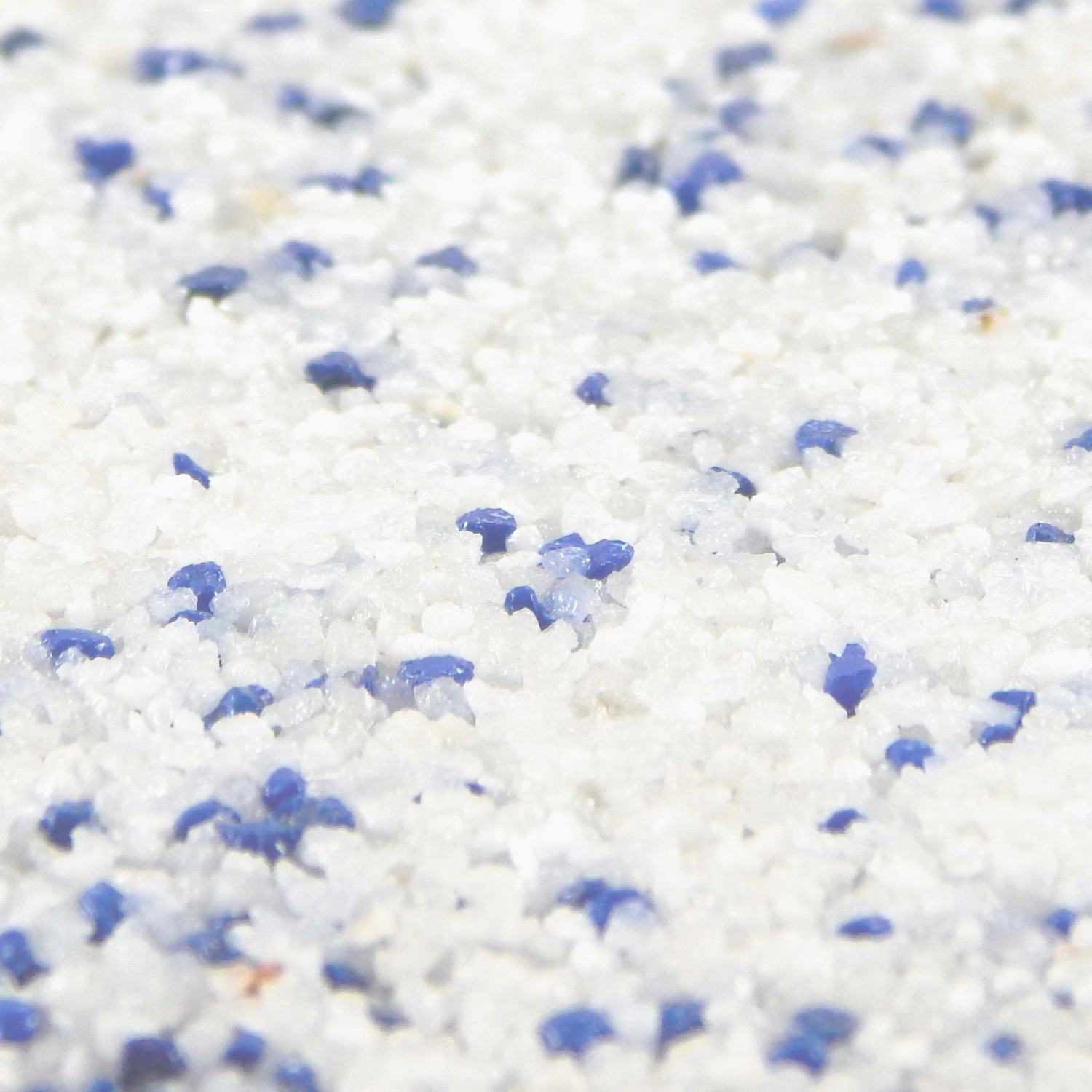 Terralith Buntsteinputz Mosaikputz, 2mm, weiß-blaue Optik.