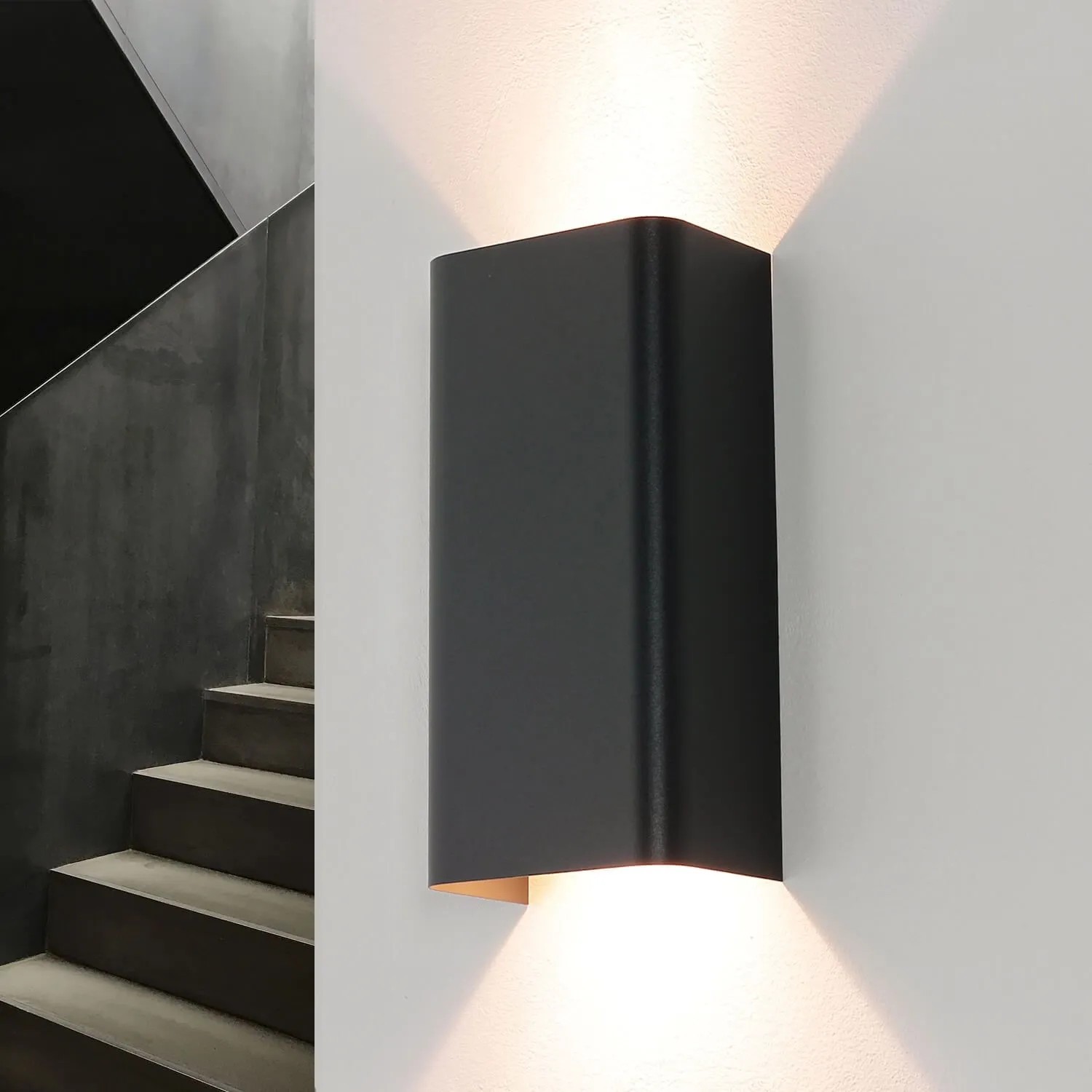 Moderne, graphitfarbene EASYLIGHT Wandlampe, 2-flammig, für indirekte Beleuchtung.