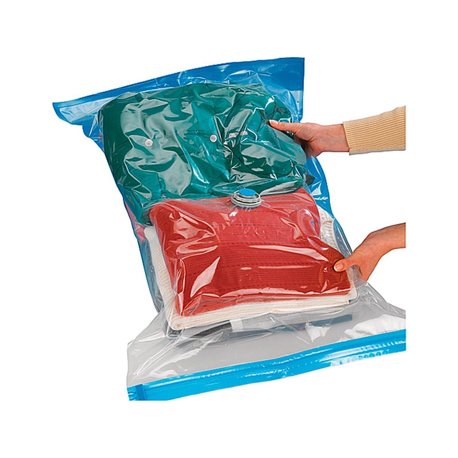 Wenko Vakuum Aufbewahrungssystem 2er-Set (90x56cm) mit Kleidung in durchsichtigen Kunststoffbeuteln.