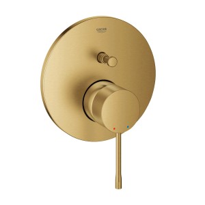 Grohe Essence Unterputz Wannenarmatur in gebürstetem Goldton.