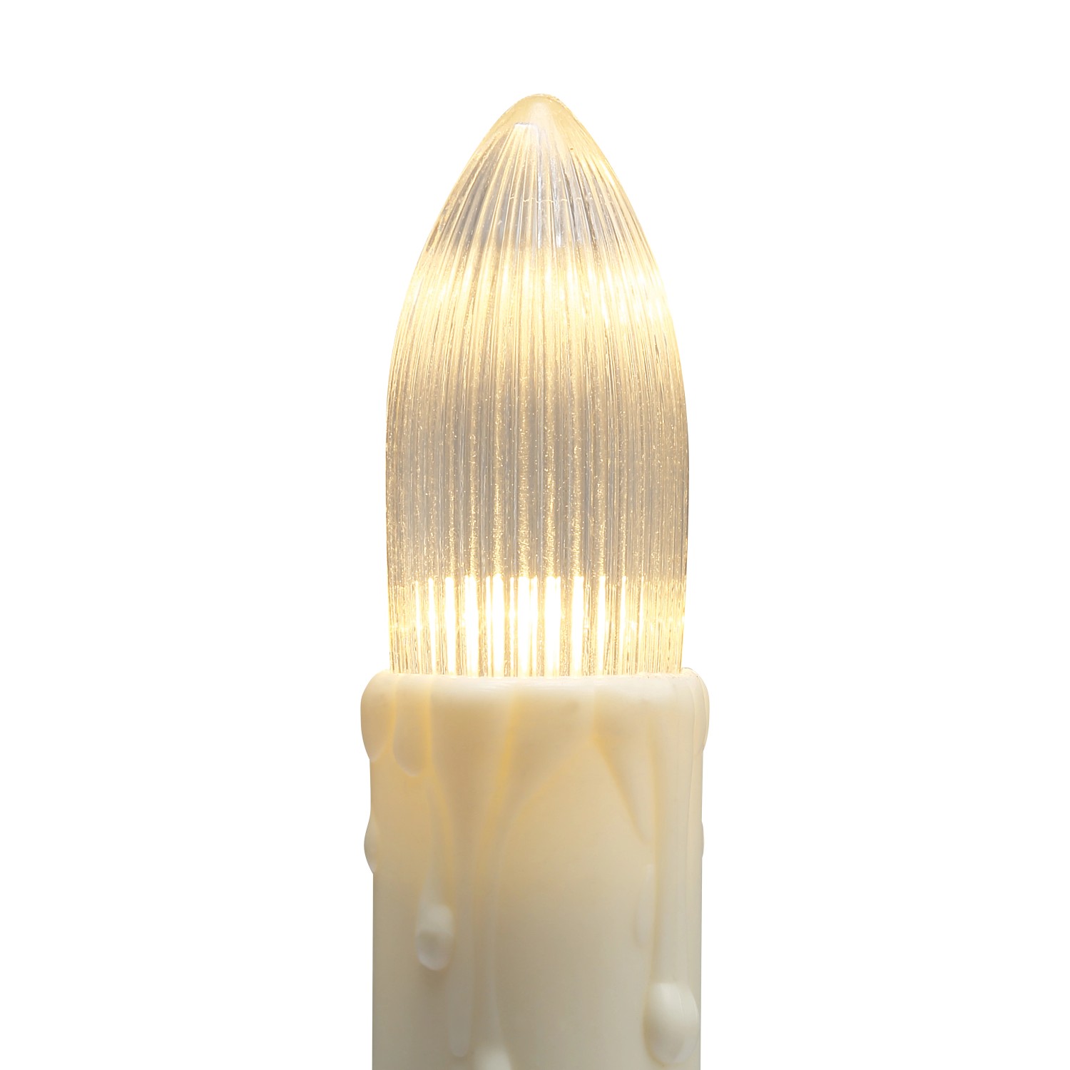 Detailaufnahme: Warmweiße LED-Kerze der Lichterkette mit grünem Kabel.