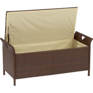 Geöffnete, braune Kissenbox Davenport aus Polyrattan mit Innenverkleidung.