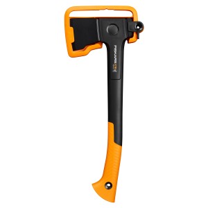 Fiskars X-series Universalaxt X18, 44,5 cm, mit schwarzem Kopf und orangefarbenem Griff.