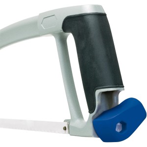 Detailansicht LUX Metallsäge Professional 300 mm: Griff mit blauem Sägeblatthalter.