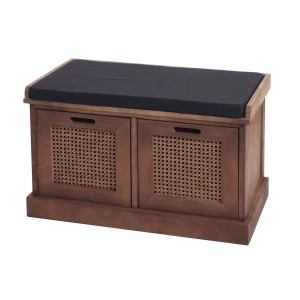 Braune Garderobenbank mit schwarzem Polster und zwei Aufbewahrungsboxen mit Rattangitter.