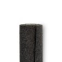 Aufgerollter, schwarzer Karat Rasenteppich Farbwunder PRO Kunstrasen (133x500cm).