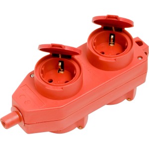 Rote 4-fach Schutzkontakt-Kupplung mit Klappdeckel für den Außenbereich.