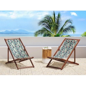 Zwei bunte Beliani Gartenliegen aus Holz mit tropischem Muster. Ideal zum Entspannen im Garten.