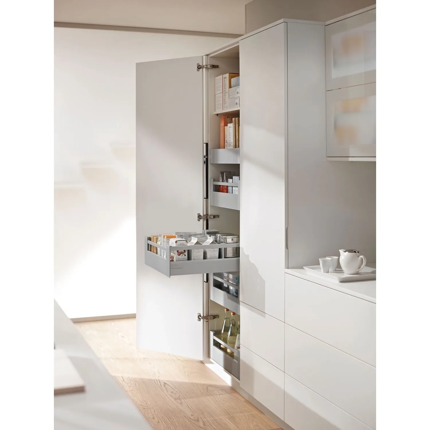 Blum Space Tower Tandembox antaro mit Reling Nennlänge 550 mm Korpusbreite 450 mm 30 kg Grau