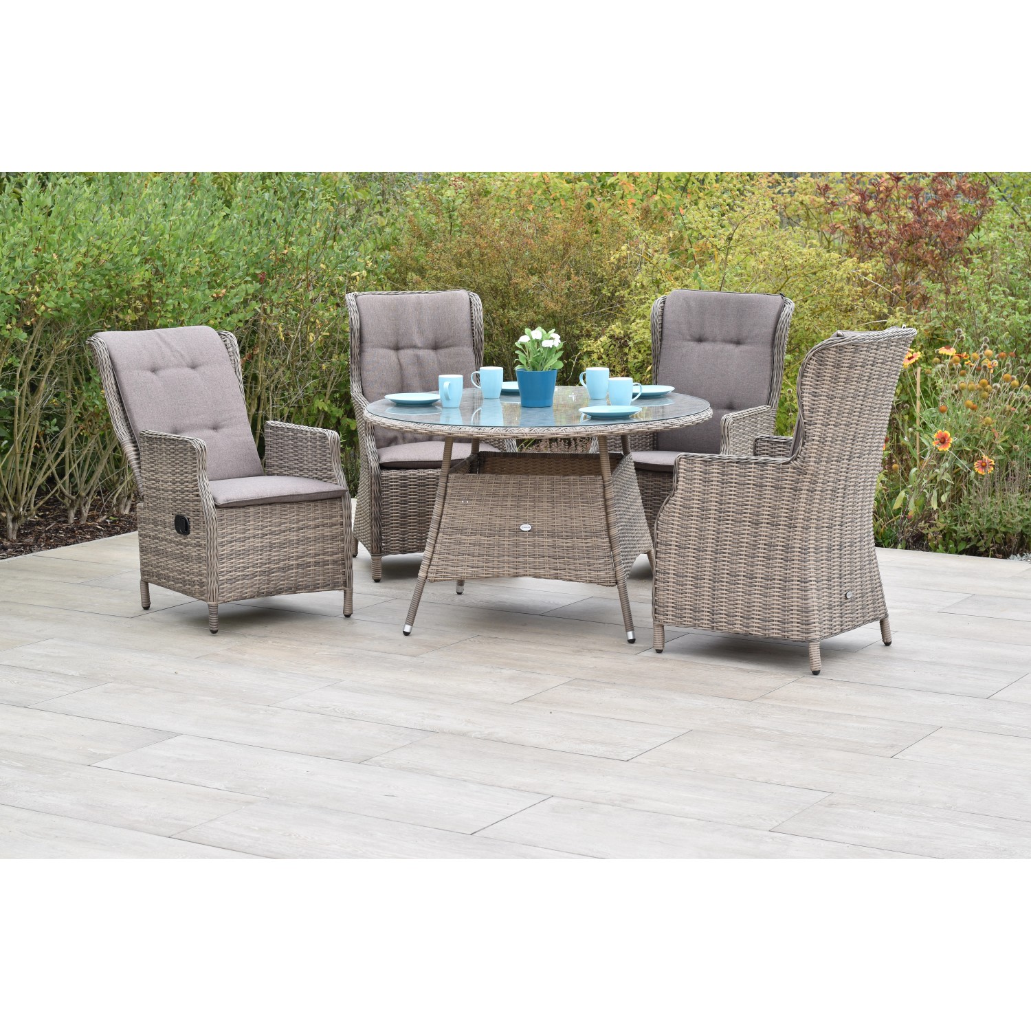 Merxx Riviera Gartenmöbel-Set, 9-teilig: Tisch (Ø 120 cm) mit 4 Sesseln aus Stahl und Kunststoffgeflecht.