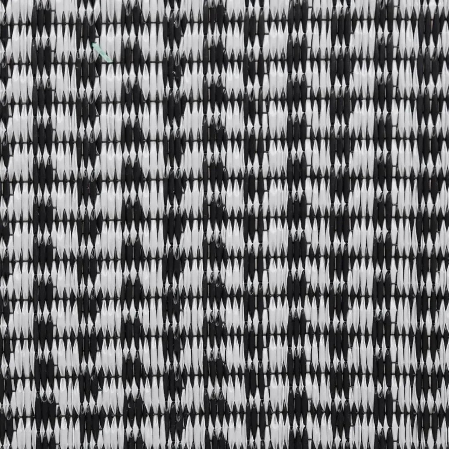 Schwarzer vidaXL Outdoorteppich (140x200 cm) mit zweiseitigem Jacquard-Muster.