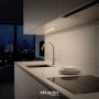 2er Set Oktaplex LED Unterbauleuchten, flaches Aluminiumgehäuse, 40 cm, warmweißes Licht in Küche.