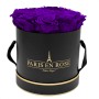 Rosenbox Schwarz-Gold mit 14 violetten Rosen als Blumenstrauß.