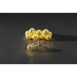 Konstsmide LED-Lichterkette mit 10 goldfarbenen Metallbällen für den Innenbereich.