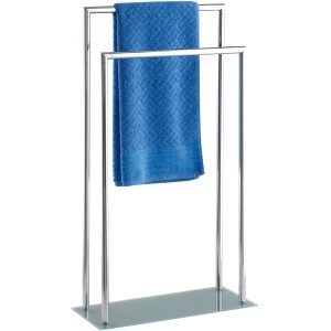 Wenko Handtuchständer Style Chrom mit 2 Stangen und blauem Handtuch auf satiniertem Glasfuß.