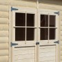 Detailaufnahme: Doppeltür mit Lichtausschnitten des Bertilo Holz-Gartenhauses Alster.