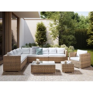 Beliani Lounge Set XXL aus Polyrattan in Hellbraun mit cremeweißen Kissen, L-förmig, Couchtisch, Sessel auf Terrasse.
