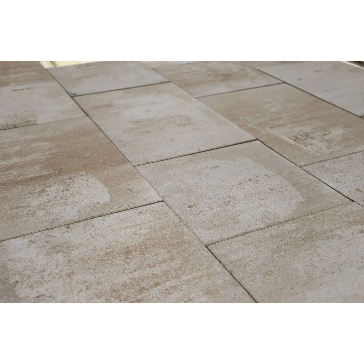 EHL Artano Terrassenplatte, 60x40 cm, Sandstein-Optik, ideal für Gehwege und Terrassen.