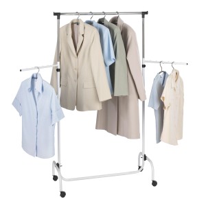 Wenko Kleiderständer Trio mit Rollen, höhenverstellbar, für Textilien und Kleidung.