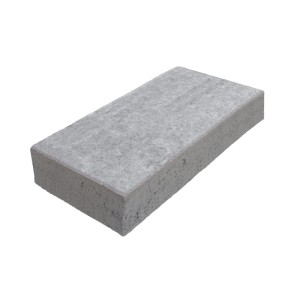 Graue Diephaus Blockstufe 80x40x14 cm, glatte Oberfläche, mit Fase. Für Treppen, Terrassen und Wege.