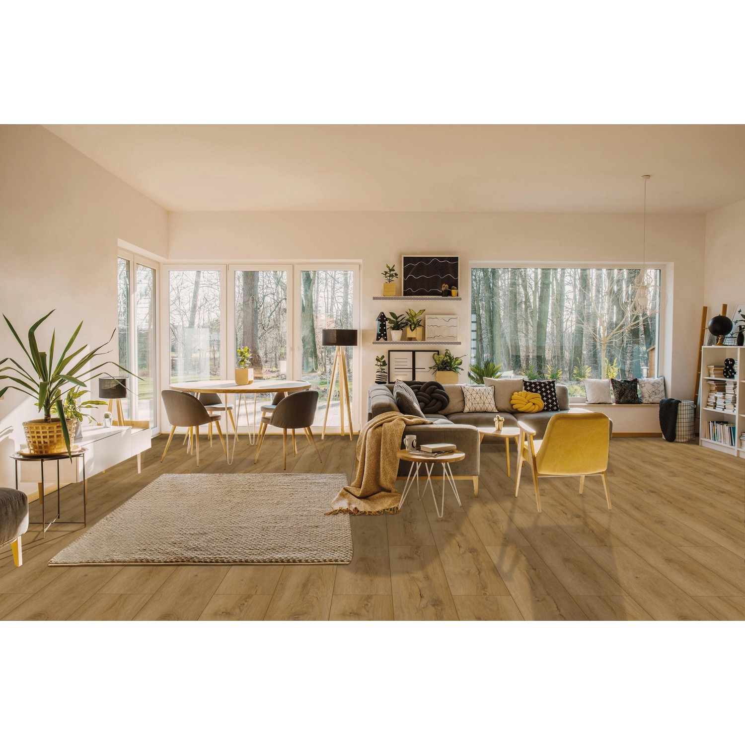 Wohnraum mit Click-Vinylboden Horstmar Eiche verlegt.