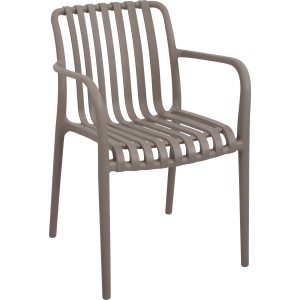 Stapelbarer Gartenstuhl Merrydale in Taupe mit Armlehnen aus Kunststoff.